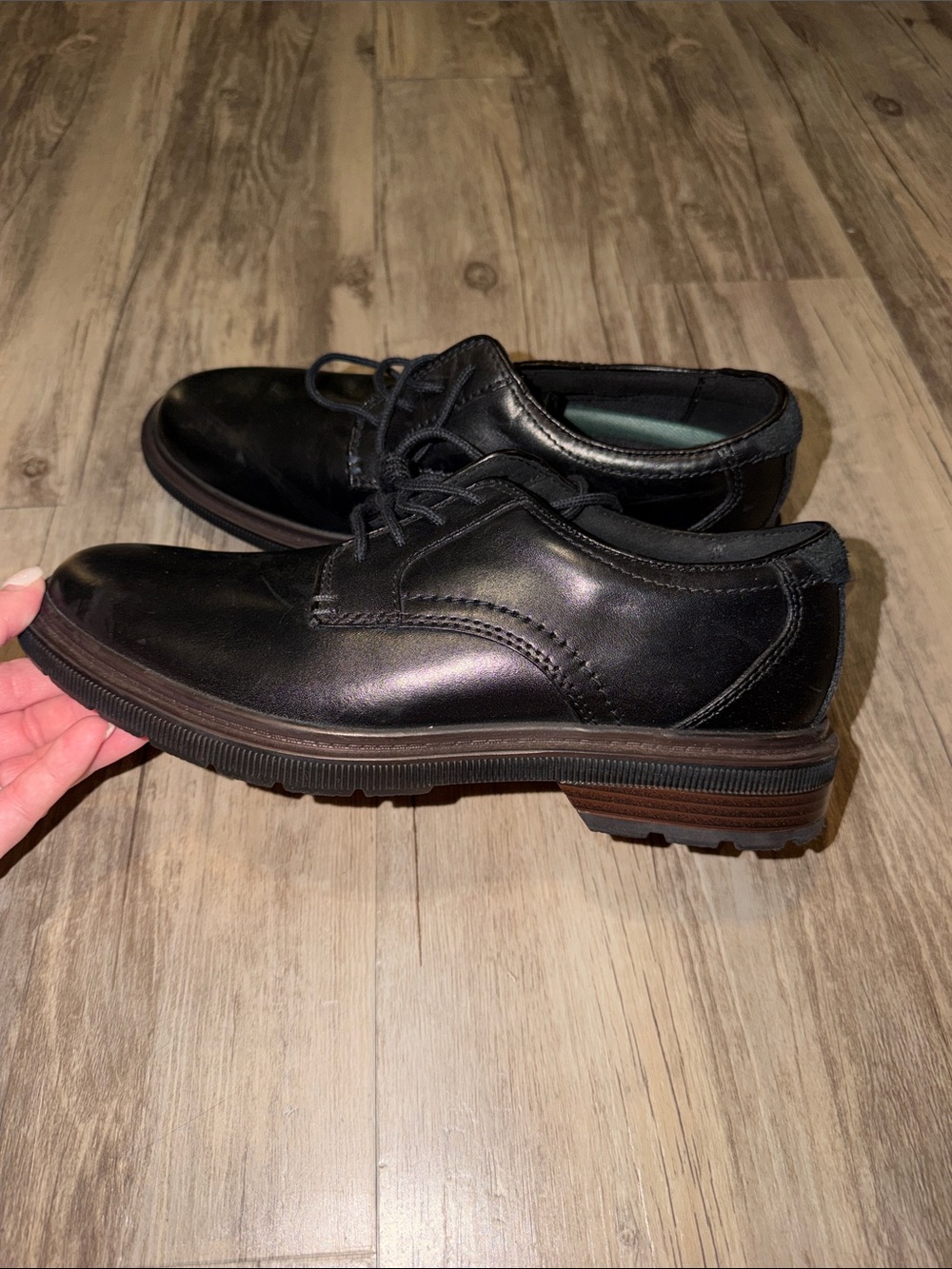 Clarks Black Leather Lace-Up Oxfords with Brown Trim